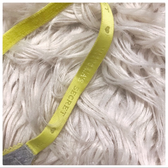 3/$30 Victoria’s Secret Lace Trim Plunge Push Up - Picture 3 of 8